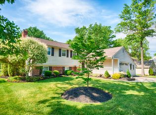 137 Old Carriage Rd, Cherry Hill, NJ 08034