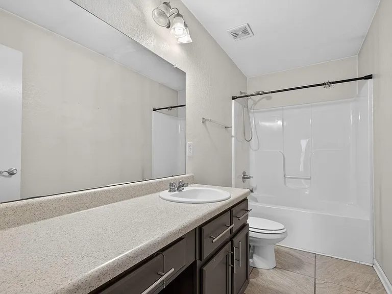 306 Kenneth Blvd NW — Photo 6