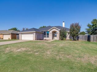 3004 Stroll Dr, Granbury, TX 76049
