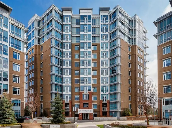 32 Varsity Estates Cir NW #102, Calgary, AB T3A 2Y1