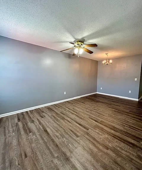 1501 Myrtle St — Photo 4