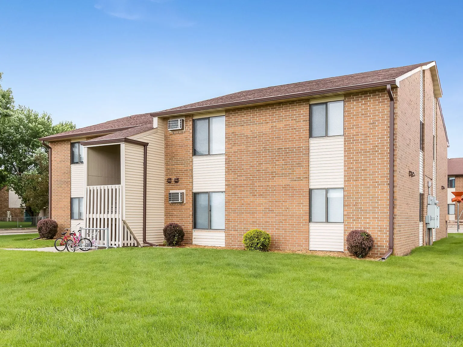 Boone Park Apartments — Photo 2