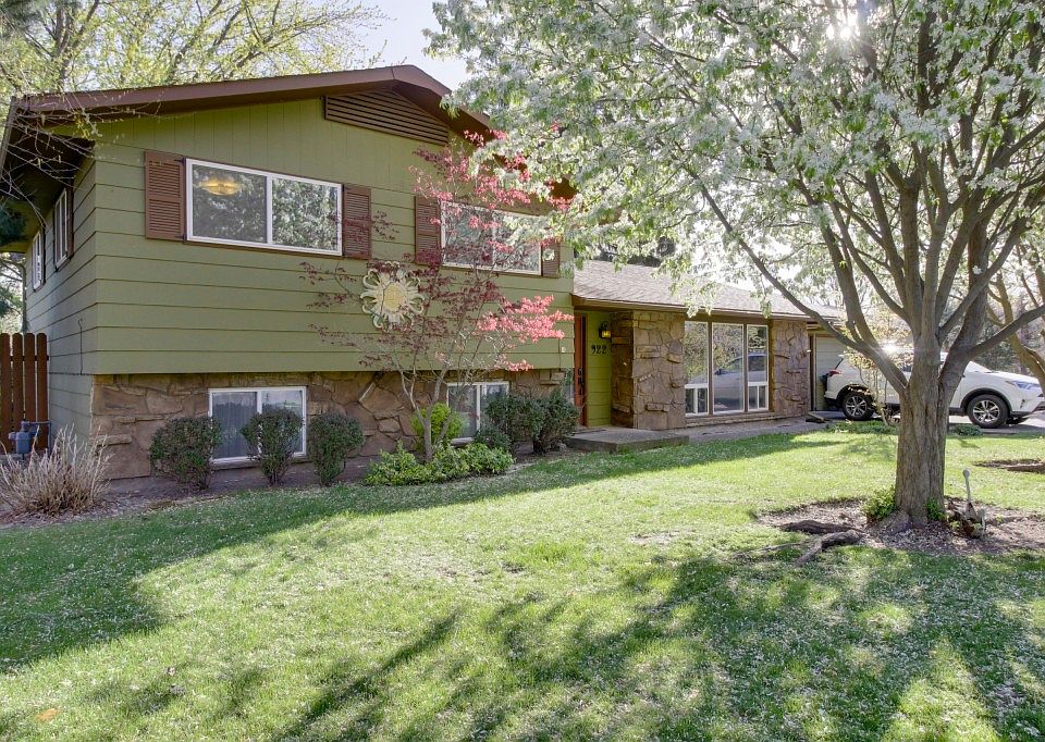 1st image of 922 Wauna Vista Dr