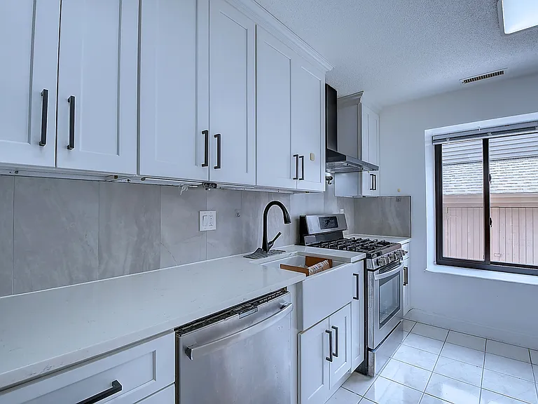 32 Farmington Chase Cres #32 — Photo 7