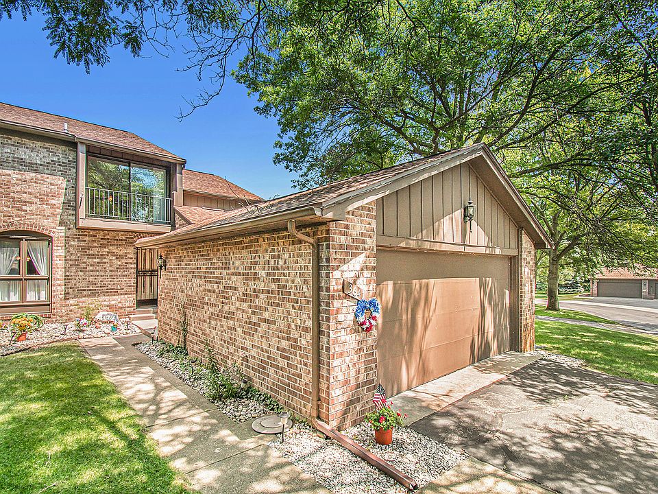 1st image of 3641 Woodcliff Dr
