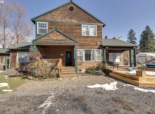 1192 Country Club Rd, Hood River, OR 97031