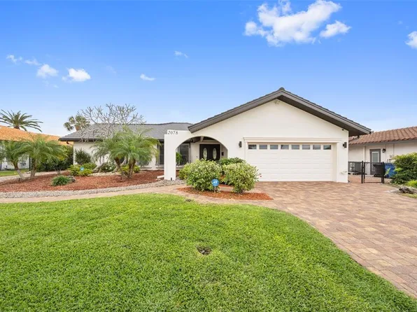 2078 Montana Ave NE, Saint Petersburg, FL 33703