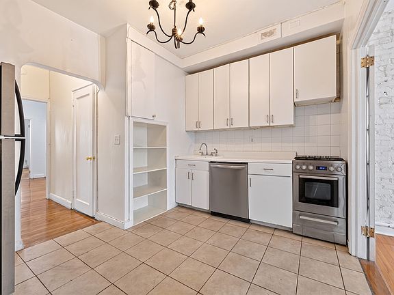 3rd image of 969 1st Ave APT 4S