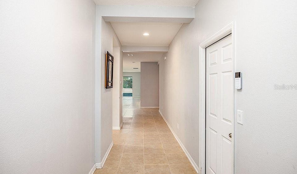 2nd image of 18501 Castleton Dr