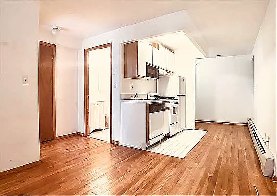 2nd image of 1425 York Ave APT 4A