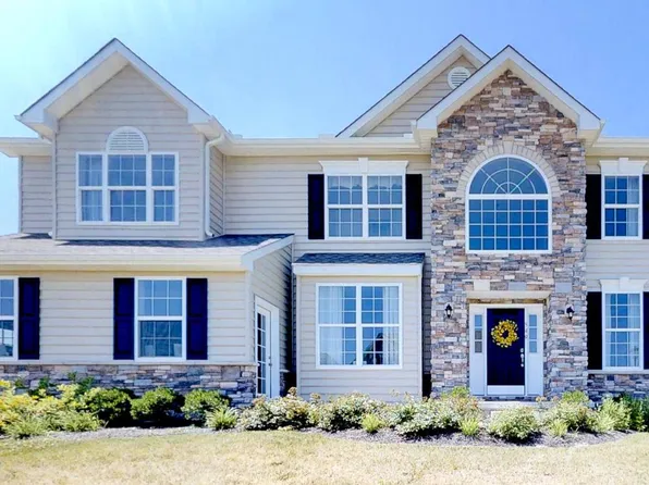 3 Summit Dr, Smyrna, DE 19977