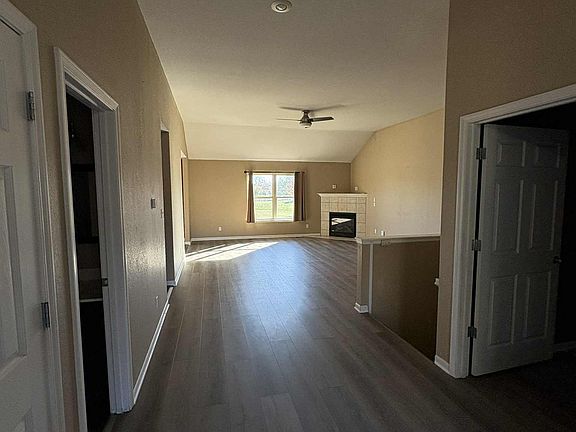 Entry way to Living Room, door to right is Laundry to garage