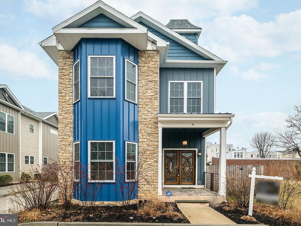 1st image of 538 Leverington Ave #A