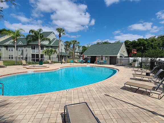 5th image of 6070 Westgate Dr APT 202