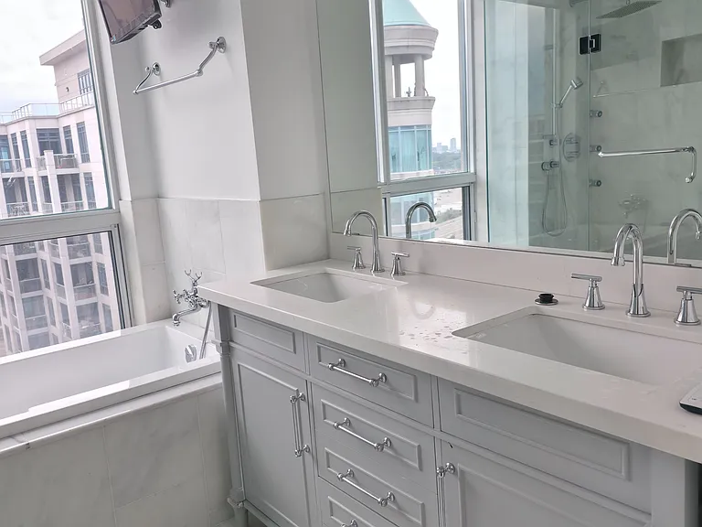 2111 Lake Shore Blvd W #Penthouse 18 — Photo 35
