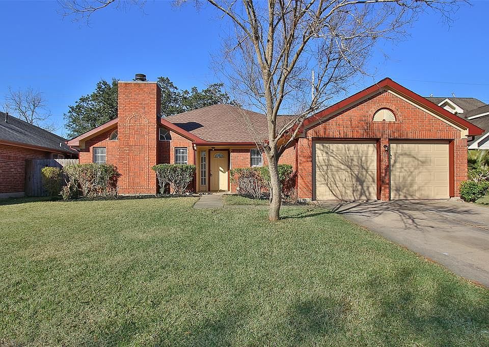 2nd image of 4211 Bentley Dr