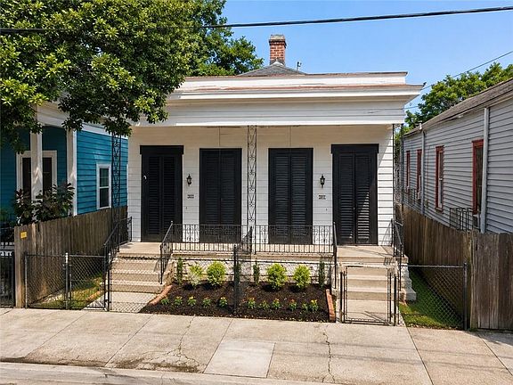 2nd image of 3011-13 Annunciation St