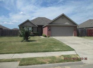 301 E Post Rd, Rogers, AR 72758