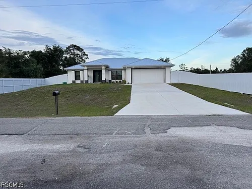 3323 Clearview Cir Photo 1