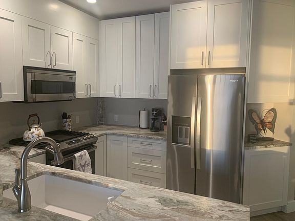 5th image of 439-109 2nd St S Unit 439