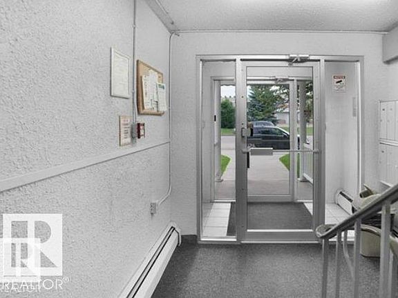 3rd image of 10023 164th St NW #103