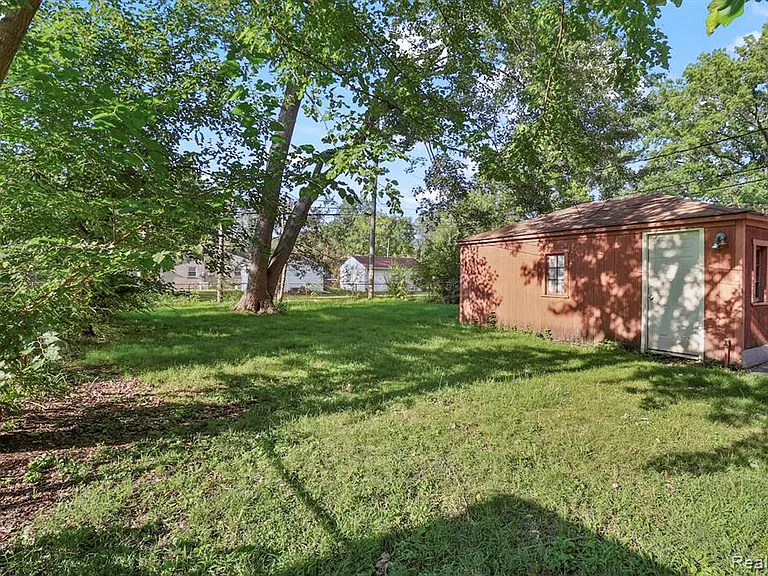 25016 Lehigh St — Photo 18