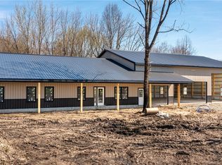 13018 N Country Club Rd, Effingham, IL 62401