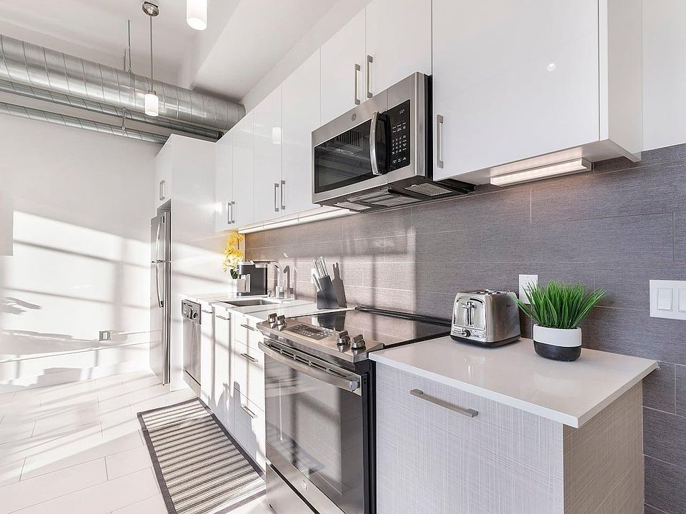 1st image of 939 S Broadway #1060