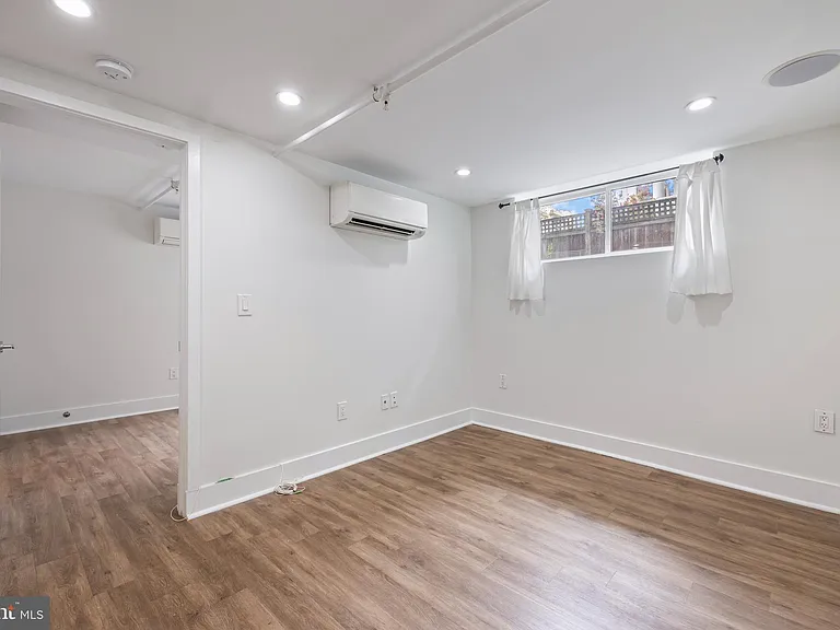 1514 Newton St NW #B2 — Photo 7