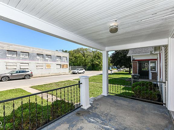 2nd image of 1151 Nelson Ave