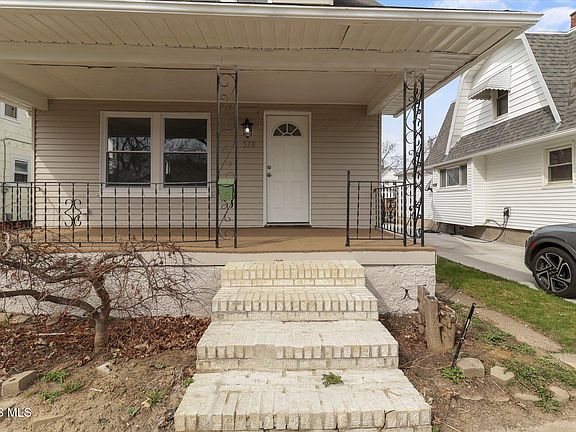 4th image of 538 Ogden Ave