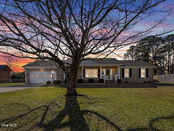2nd image of 410 Oakland Drive
