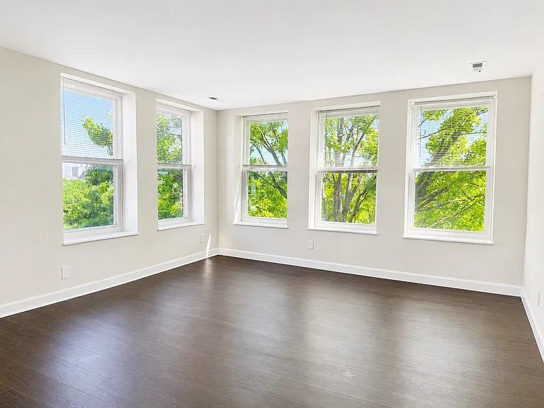 5381 Pershing Ave #508 — Photo 6