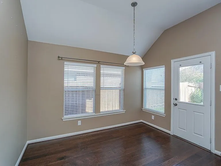 7102 Thistlewood Park Ct — Photo 12