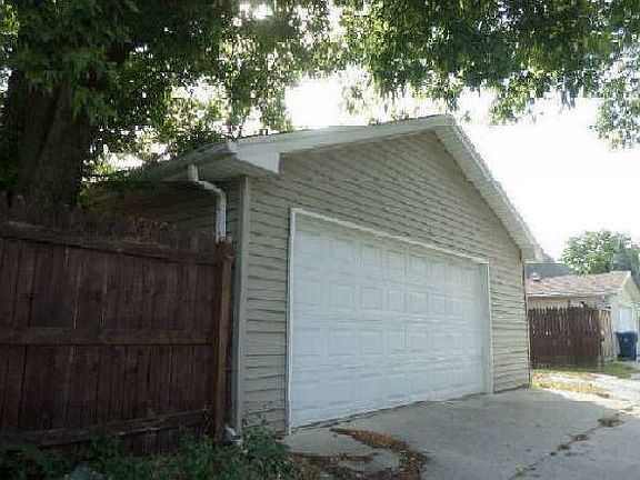 5th image of 132 Washington Ave