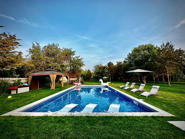 Old Field Ct — Photo 23