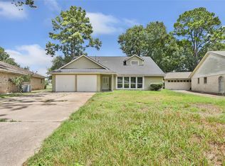 5914 Lawn Ln, Houston, TX 77088