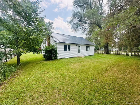 404 N Coral St, Kalkaska, MI 49646