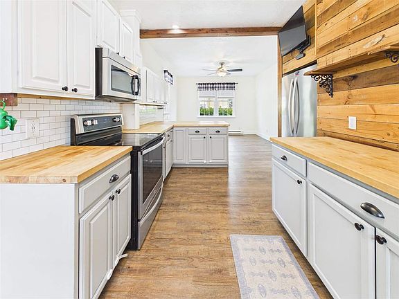 3rd image of 602 W Division St