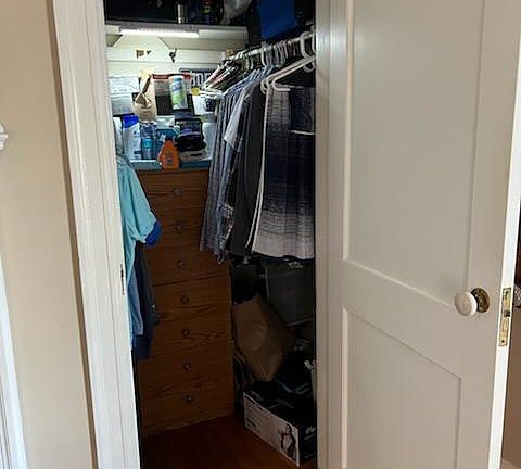 Walk-in closet