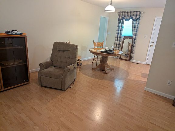 5th image of 177 Harper Ln