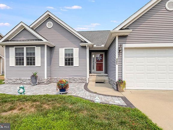 2nd image of 405 Plantation Dr