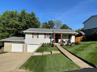 9 Hazelwood Dr, Wheeling, WV 26003