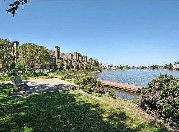 3rd image of 57 Cove Ln
