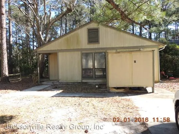 322 Pine Valley Rd, Jacksonville, NC 28546