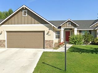 582 W Great Basin Dr, Meridian, ID 83646