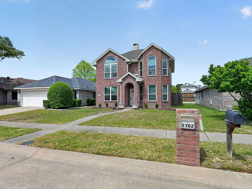 1st image of 2302 Brookview Dr