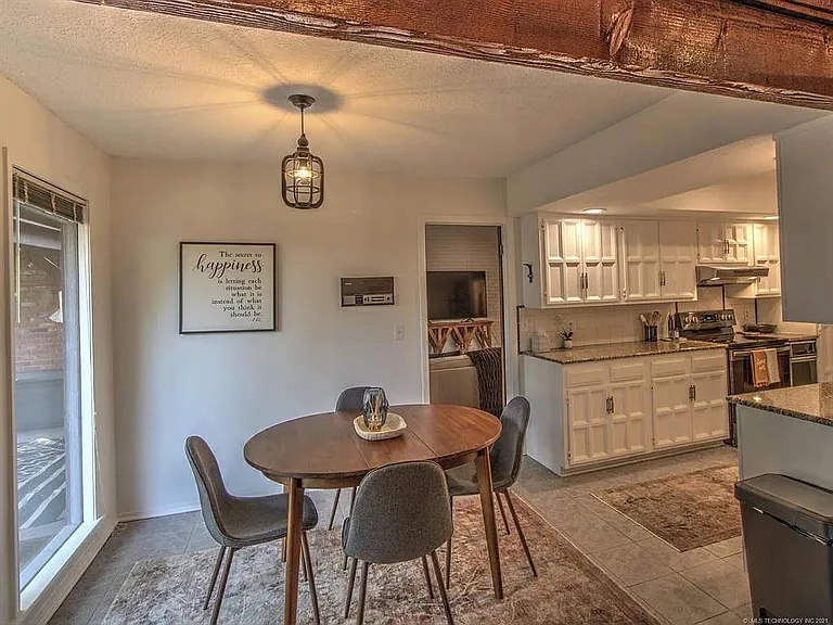 8917 S 70th East Ave — Photo 14