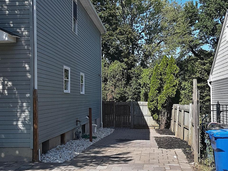 2nd image of 15 Powell Ave