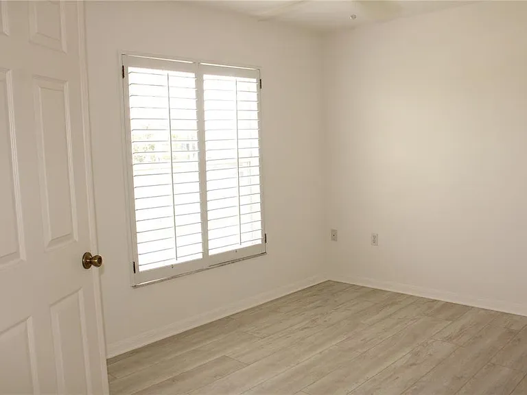 1702 Fairway Trce #1702 — Photo 32